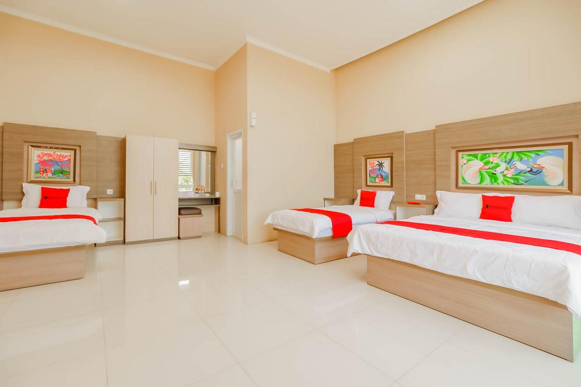Reddoorz Resort Premium @ Sangkan Hurip Kuningan Exterior photo