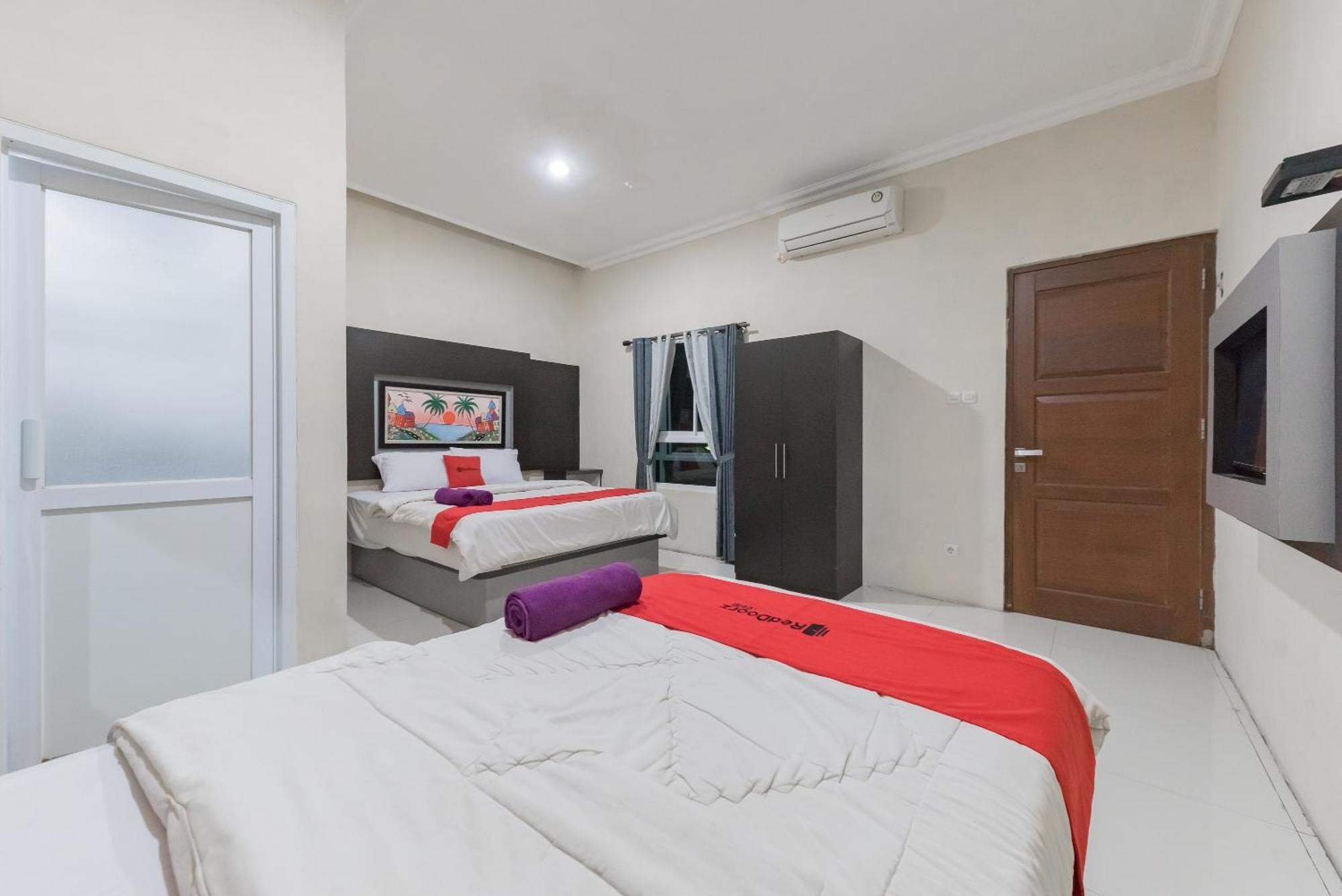 Reddoorz Resort Premium @ Sangkan Hurip Kuningan Exterior photo