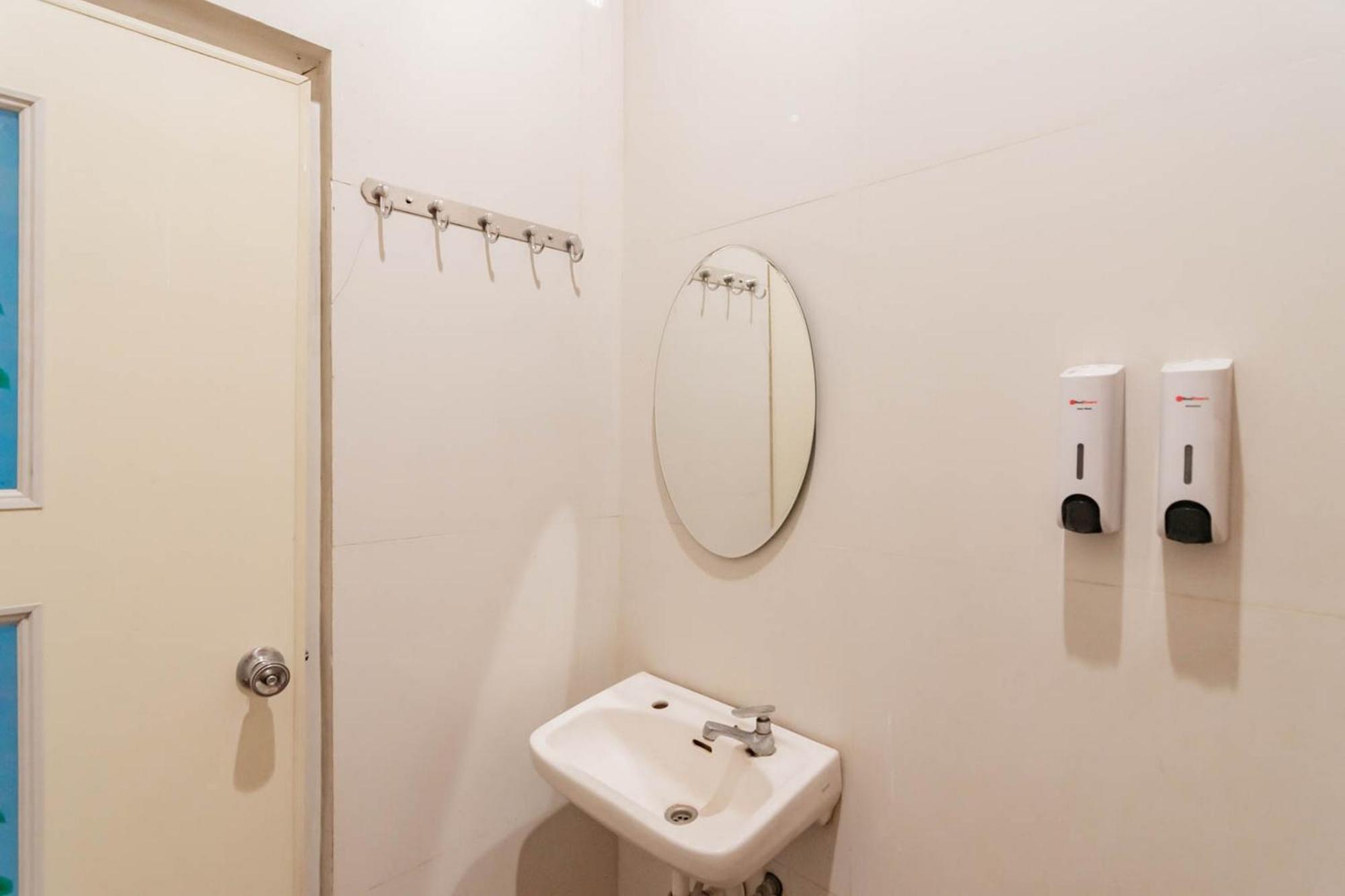 Reddoorz Resort Premium @ Sangkan Hurip Kuningan Exterior photo