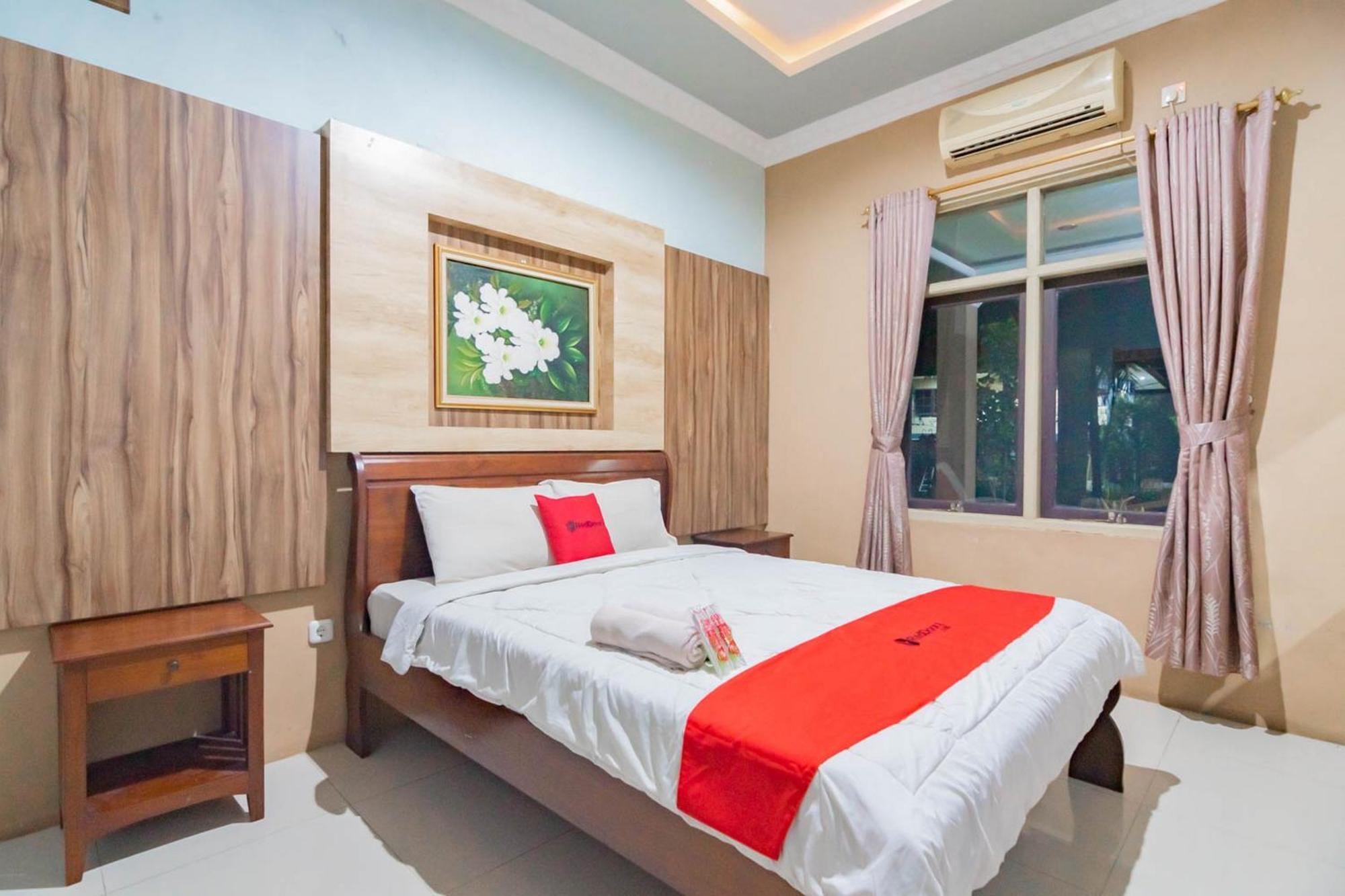 Reddoorz Resort Premium @ Sangkan Hurip Kuningan Exterior photo